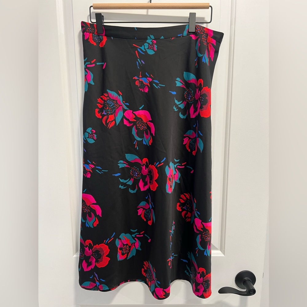 J Crew Floral Midi Skirt Size M